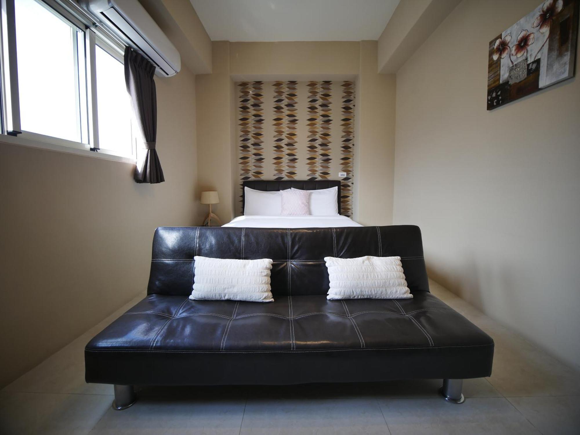 Brownbnb Chishang Room photo