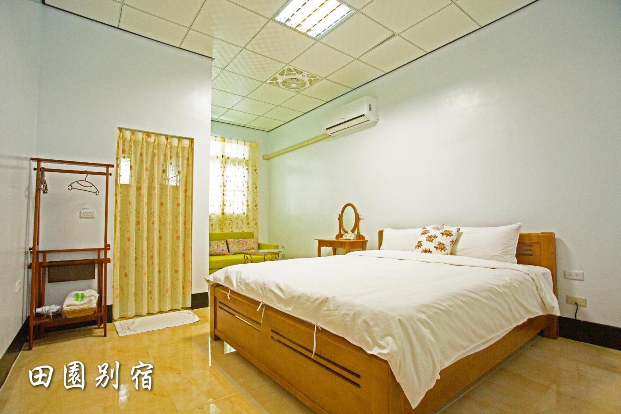 Brownbnb Chishang Room photo